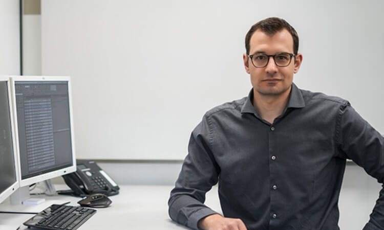 6-4 Portrait Rolf Schwab